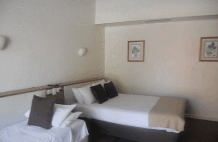 Burkes Hotel Motel - Accommodation Yamba