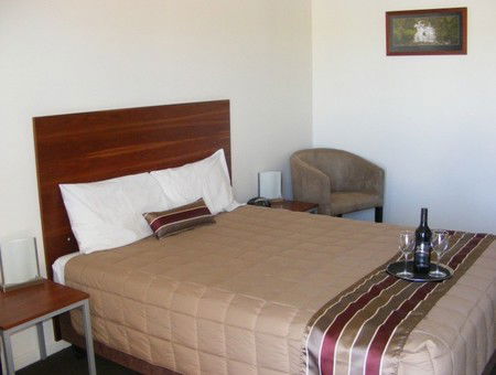 Burke And Wills Motor Inn Kingaroy - Accommodation Yamba 3