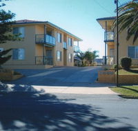 AA Madalena Court Holiday Apartments - Accommodation Yamba