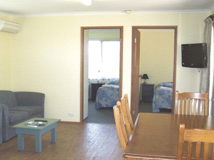 Allestree Holiday Units - Accommodation Yamba 2