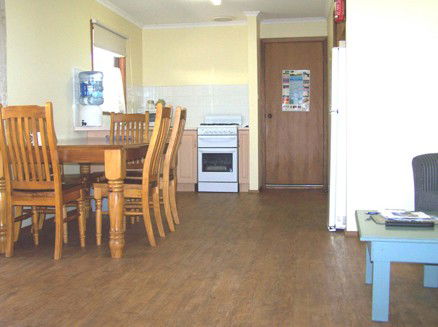 Allestree Holiday Units - Accommodation Yamba 3