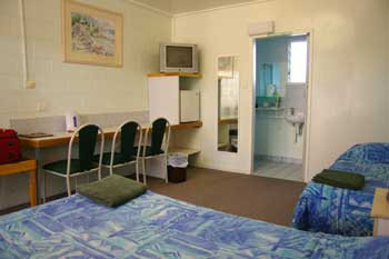 Cooroy Motel & Caravan Park - Accommodation Yamba 1
