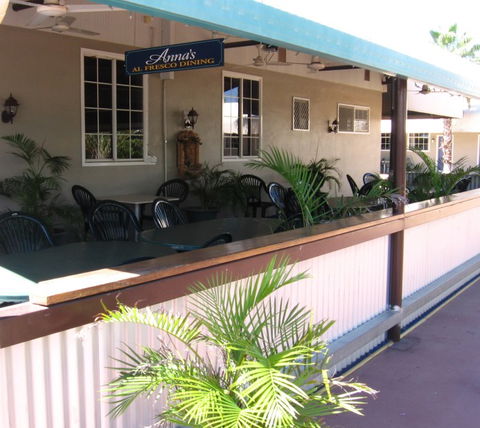 Bluestone Motor Inn - Accommodation Yamba 2