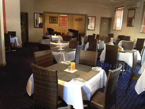 Bluestone Motor Inn - Accommodation Yamba 3