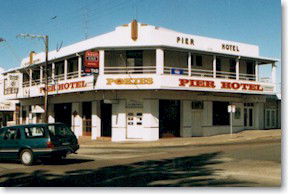 Pier Hotel - Accommodation Yamba 0