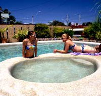 Mackay Motor Inn - Accommodation Yamba