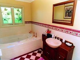 Frieda's Cottage - Accommodation Yamba 0