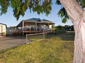 Serenity Holiday House - Accommodation Yamba 0