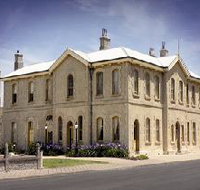 The Customs House - Accommodation Yamba