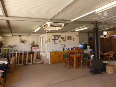 Underground Bed And Breakfast - Accommodation Yamba 3