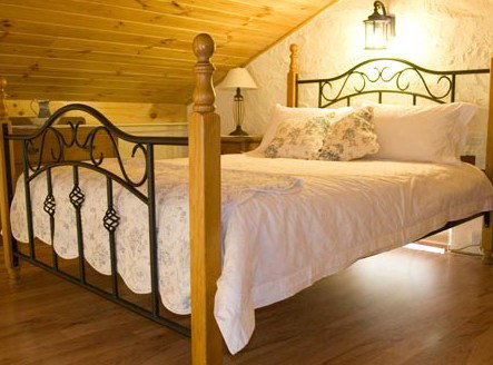 The Old Oak Bed And Breakfast - The Barn - Accommodation Yamba 0