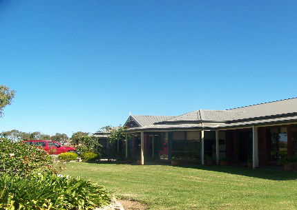 Marandoo Estate Homestead - Accommodation Yamba 2