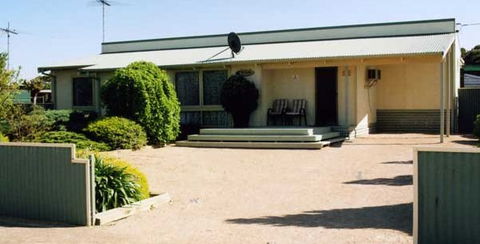Port Wakefield Motel - Accommodation Yamba 0