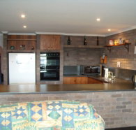 Three Hut Point Waterfront Accommodation - Accommodation Yamba