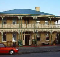 Richmond Arms Hotel - The - Accommodation Yamba