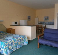 Penguin Holiday Apartments - Accommodation Yamba