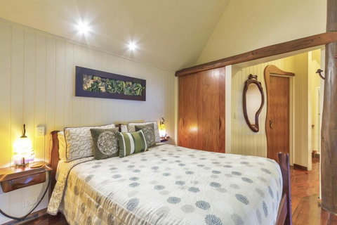 Secrets On The Lake - Accommodation Yamba 6