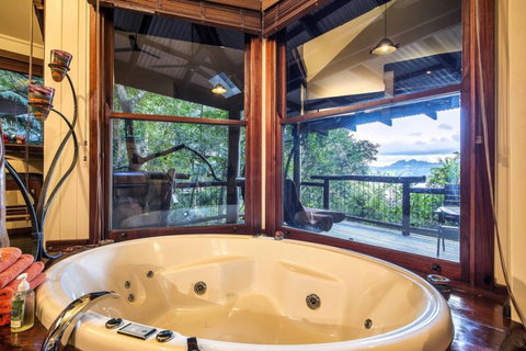 Secrets On The Lake - Accommodation Yamba 7