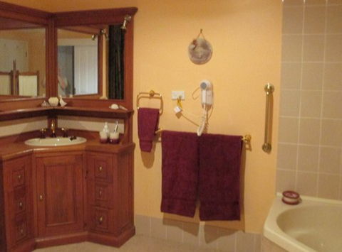 Azalea House B And B - Accommodation Yamba 5