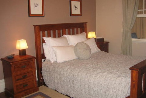 Bridal Falls Cottage - Accommodation Yamba 2