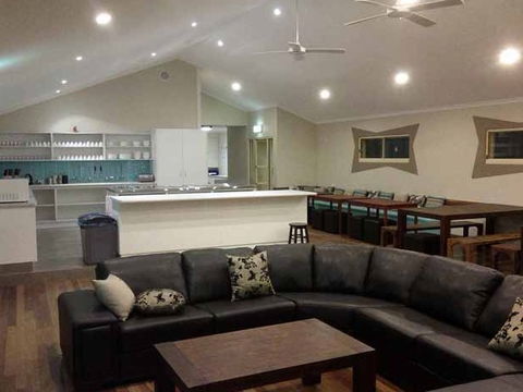 Flashpackers Hervey Bay - Accommodation Yamba 5