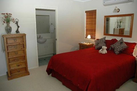 Alexander Lakeside Bed And Breakfast - Accommodation Yamba 5