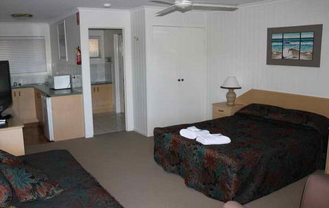 Sanctuary Lakes Fauna Retreat - Accommodation Yamba 5
