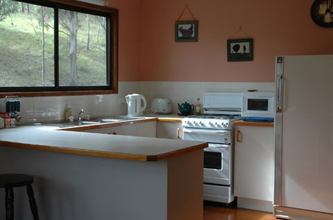 Cave Rock Cottages - Accommodation Yamba 3