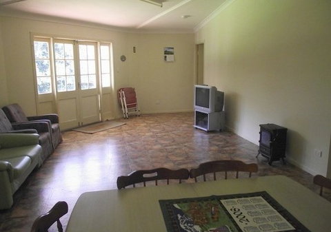 Octagon - Holiday Home - Accommodation Yamba 2