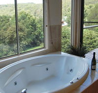 Ravensbourne Escape Kookaburra Kottage - Accommodation Yamba