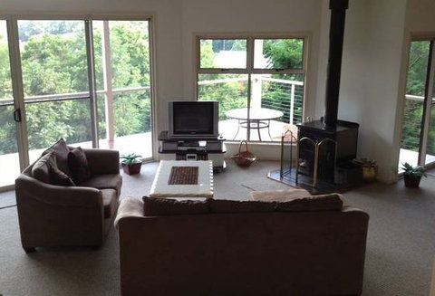 Ravensbourne Escape Kookaburra Kottage - Accommodation Yamba 3