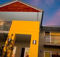 Champion Lakes Accommodation Waterside - Accommodation Yamba