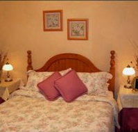 Rosellas at Canyon Lookout - Accommodation Yamba