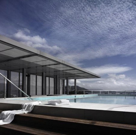 Cairns Harbour Lights Hotel - Accommodation Yamba 0