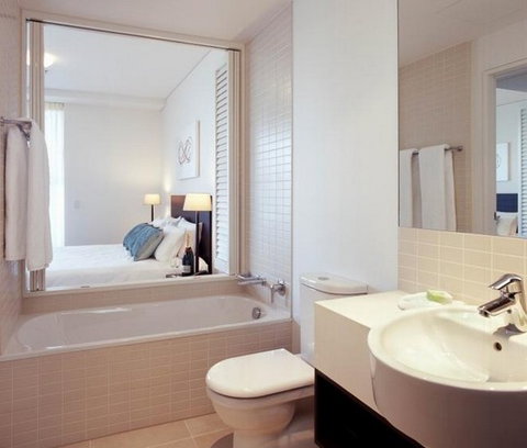 Cairns Harbour Lights Hotel - Accommodation Yamba 3