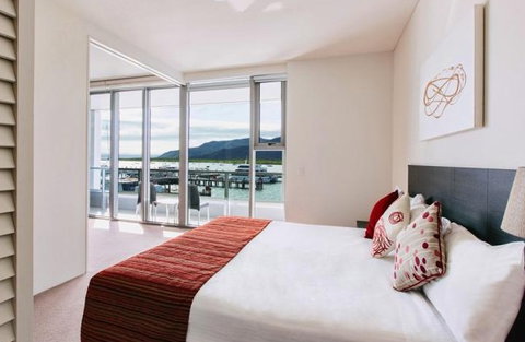 Cairns Harbour Lights Hotel - Accommodation Yamba 4