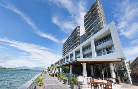 Cairns Harbour Lights Hotel - Accommodation Yamba 5
