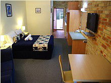 Emeraldene Inn & Eco-Lodge - Accommodation Yamba 4