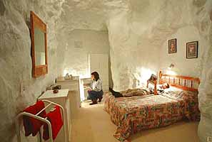 White Cliffs NSW Accommodation Yamba