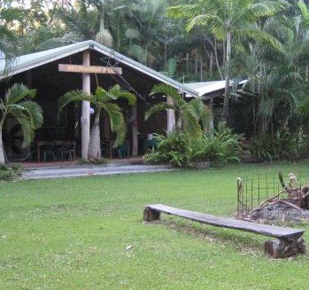 Haleys Cabin & Camping - Accommodation Yamba 3