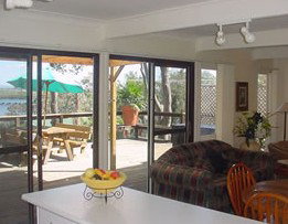 Lakeview Cottage - Accommodation Yamba 0