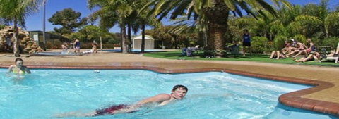 Macdonnell Range Holiday Park - Accommodation Yamba 3