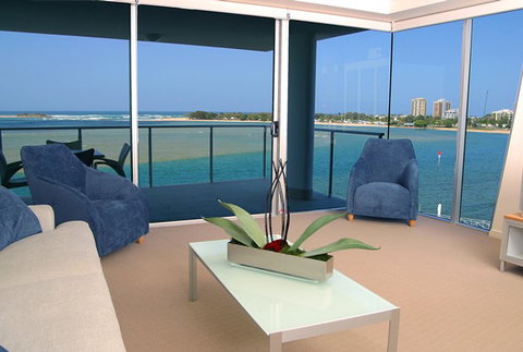 Waves Maroochy River - Accommodation Yamba 3