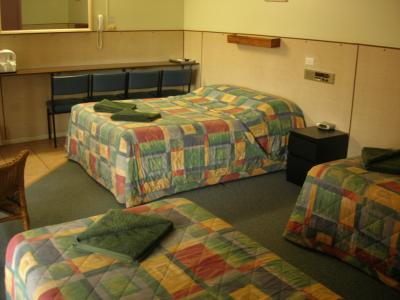 Cross Roads Motel - Accommodation Yamba 1