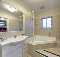 Comfort Inn And Suites Georgian Albury - Accommodation Yamba