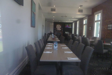 Bridge Inn Hotel - Accommodation Yamba 0