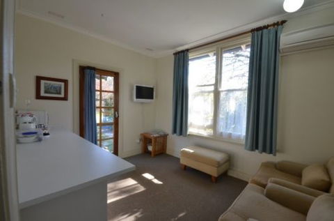 Elm Lodge Bright - Accommodation Yamba 1