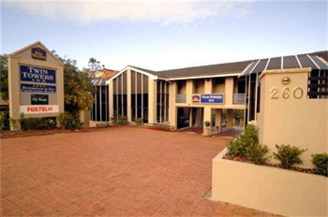 Twin Towers Inn - Accommodation Yamba 1