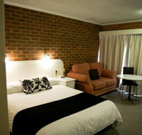 Cousins Motor Inn - Accommodation Yamba
