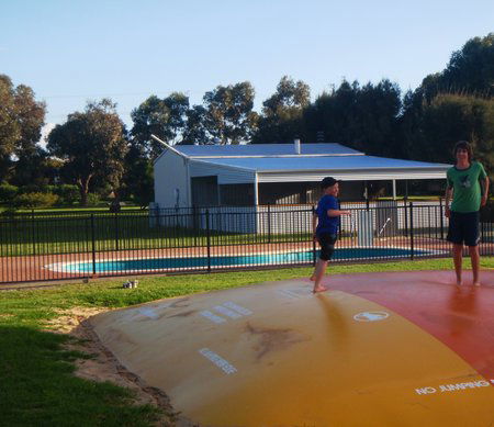 Elliston Caravan Park - Accommodation Yamba 2